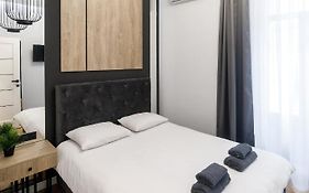 Royal Apartment On Hmelnytskogo 37